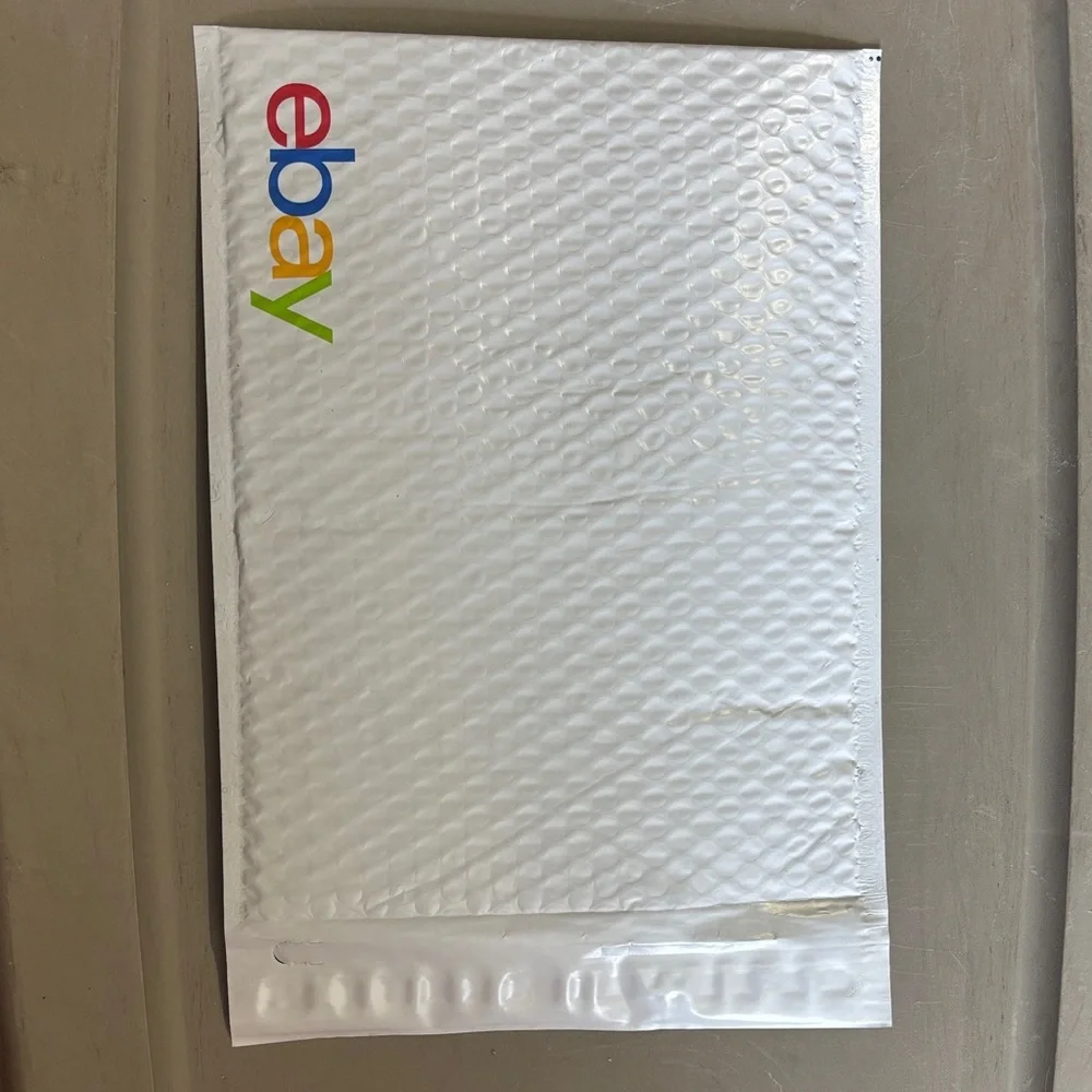 25 White Padded Bubble Mailers 13.25 x 9.5 Shipping Envelopes